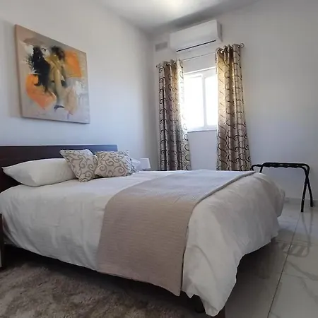 Tan-nanniet Penthouse In