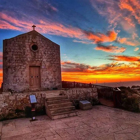 Tan-nanniet Penthouse In Apartament