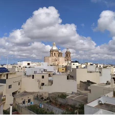 Tan-nanniet Penthouse In