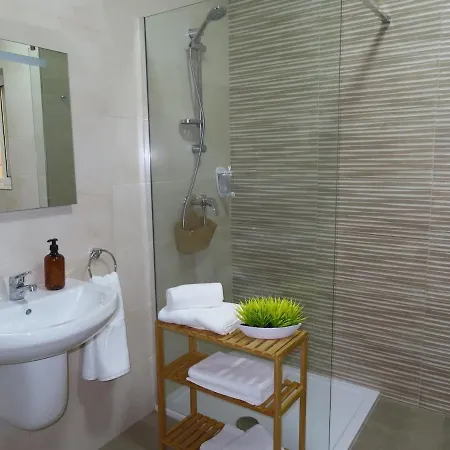 Tan-nanniet Penthouse In Apartment *