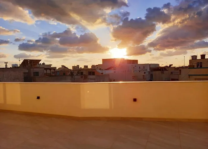 Tan-nanniet Penthouse In